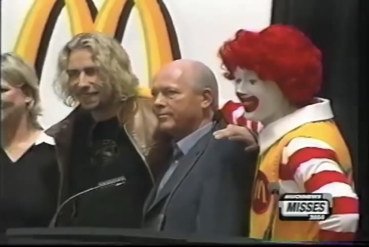 lavenderpanda:  octobereddie: pennywise, and his lesser known older brother, nickleback,
