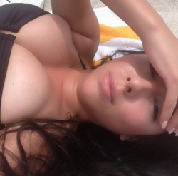 gobusty:  just—sexy:  Beach Selfies 