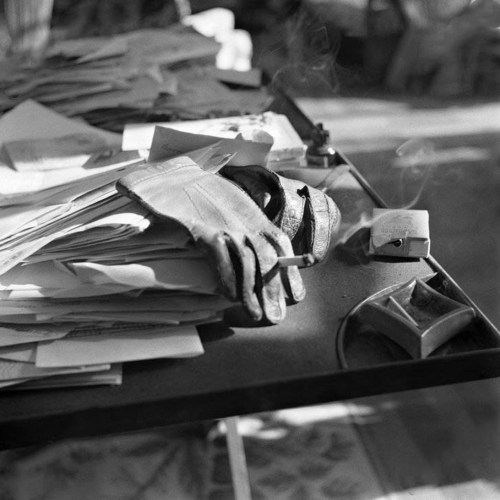 photos-de-france:  Lucien Lorelle - Le bureau de Jean Cocteau, 1951.