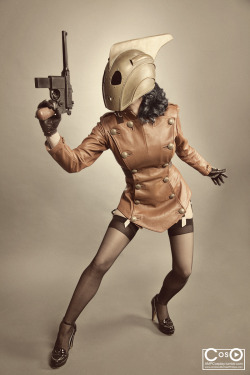 di-kot-o-me:  Bettie Page as the Rocketeer