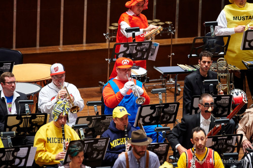 bookofoctober: The Cleveland Orchestra, showing us it it’s not only okay to dress up for Hallo