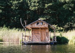 cabinporn:  Rustic river shack in Lychen,