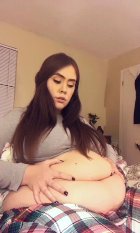 Porn Pics feministhoney:      This belly is too big