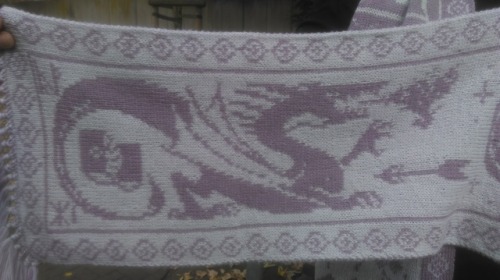 mirkwood-spider-express:It’s done! I finally finished the There And Back Again story scarf for @zoey