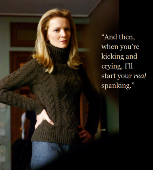 beautiful-when-she-s-angry:Joan Allen in The Bourne Supremacy