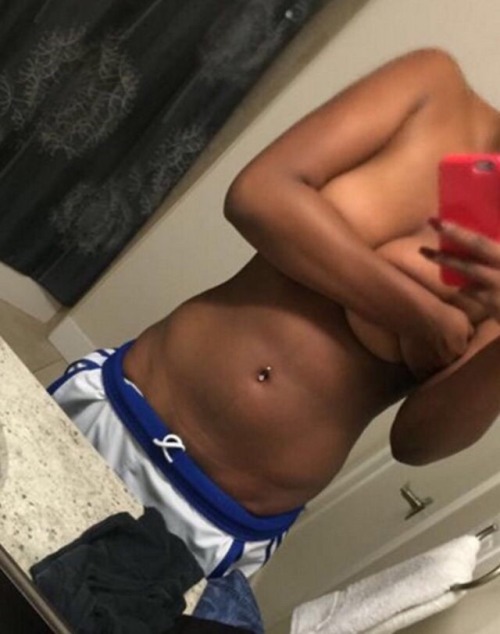 myblackgirlfriends:  Nice 😏 Kik MyBlackGirlfriends