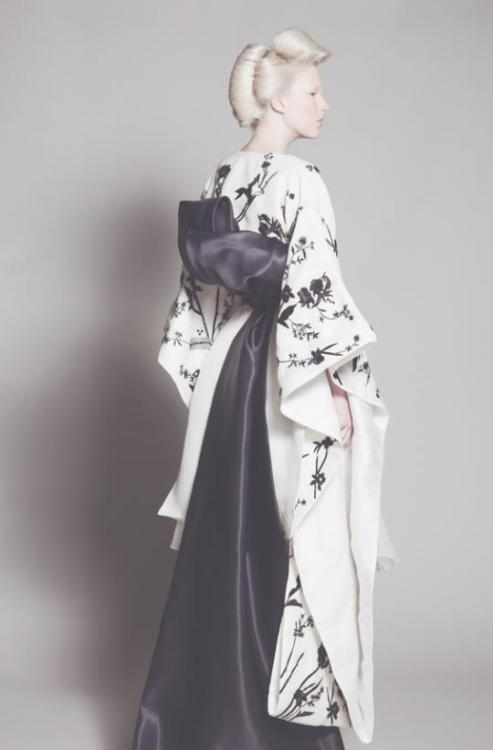 attackoftheclothes:Throne Room Gown for Queen YramAshi Studio, Resort 2013