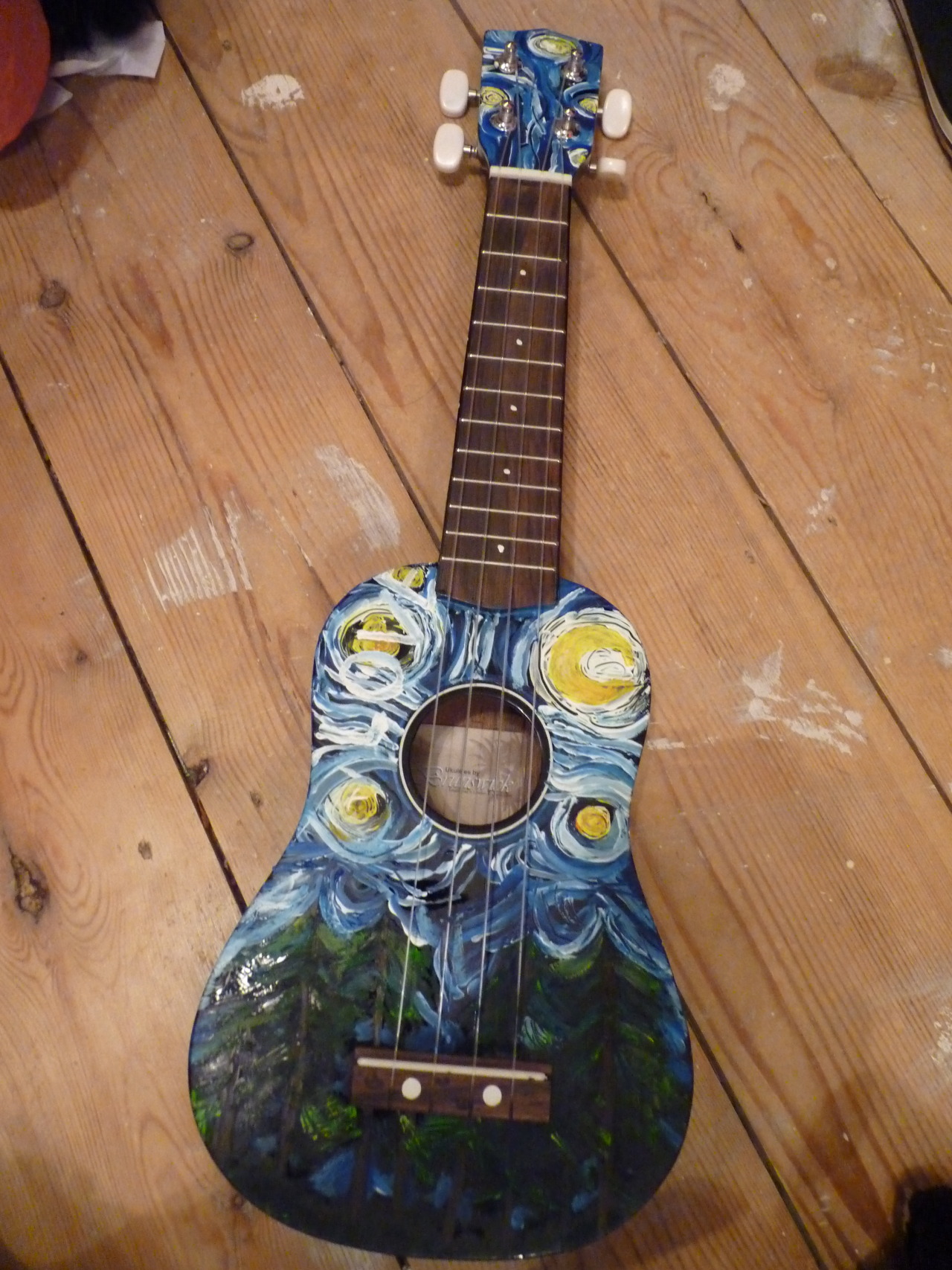 namaste-release:  My ukulele that was painted by the lovely Hannah for my christmas