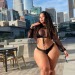 she2damnthick:Look at how thick  porn pictures