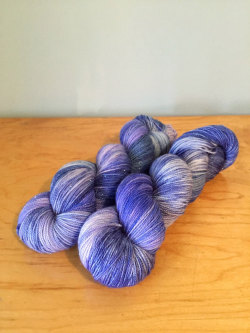 sweetfish-knits:Hand-Dyed Sparkle Sock Yarn