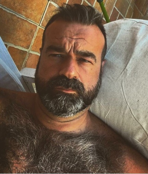 ilovehairymusclehunkdaddy:  Hummmmm