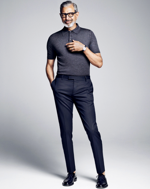 diana-prince:Jeff Goldblum photographed by Michael Schwartz for El País Now here’s a man who TOTALLY got better looking and more sexy as he’s aged. Silver Fox indeed!