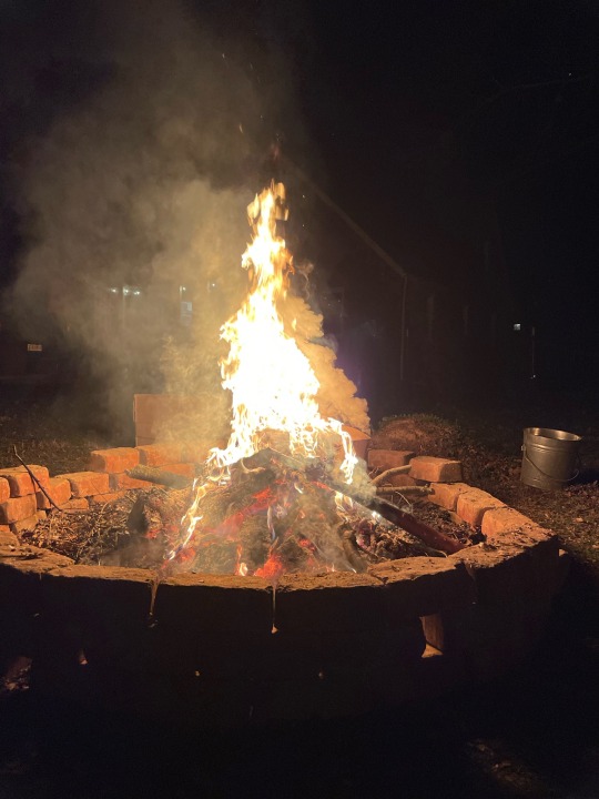 Was so nice having the first fire of 2023 the other night for an early Easter with babes parents. It needs a few more stones but love the fire pit @katiiie-lynn and I made 