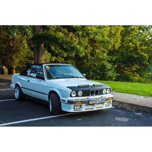 #WCW #BMW #bmwe30 #bmwusa #bmwgirl #bmwgram #bmw3series #bmwcarbio #bmwclassic #bmw325i #bmwlifestyl