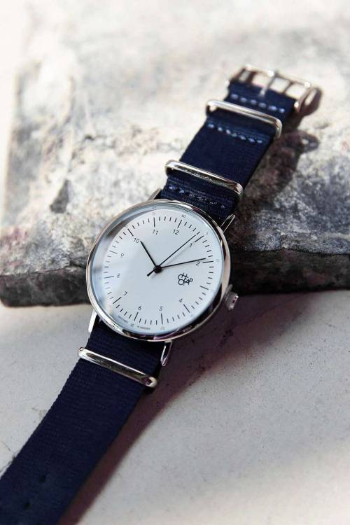 fuckyawatches:  Cheapo Harold Nylon WatchSee what’s on sale from Urban Outfitters on Wantering.