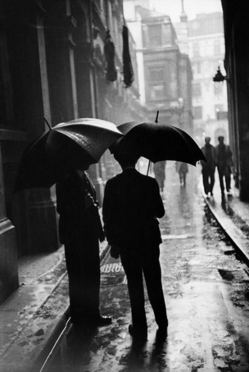 fewthistle: London. 1951. Photographer: Henri Cartier-Bresson