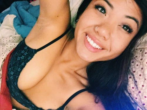 sexy-asianastrid:Sexyasiangirl and young hot asian