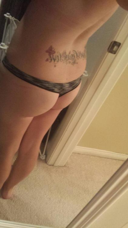 marine275469:  Wifey teasing me while I’m on duty.