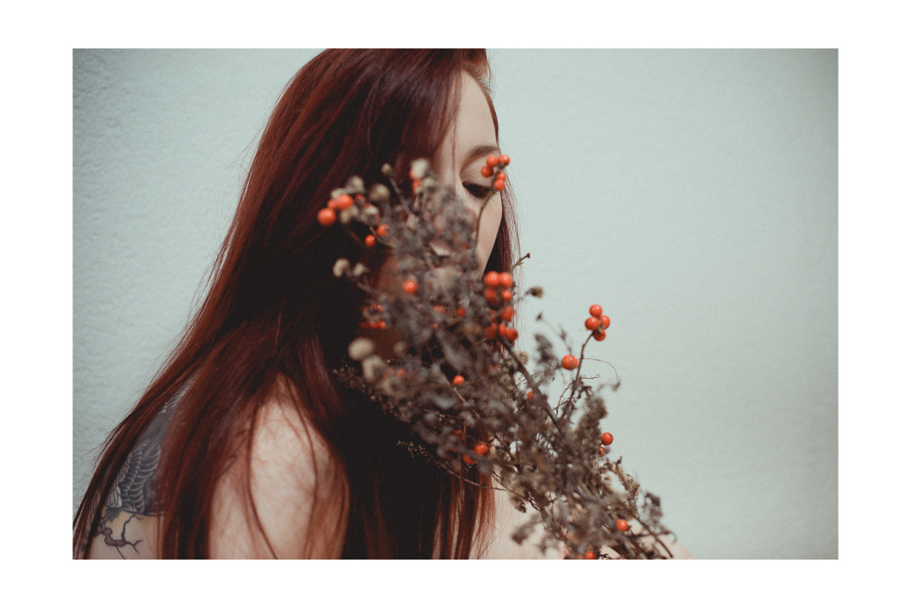 hellfritz-fotografie:  model | https://www.facebook.com/juliacrdsmodelphoto | Â https://www.facebook.com/Hellfritz-Fotografie-196063940580682/