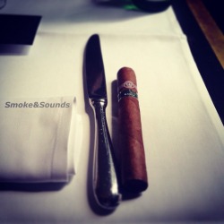 ucantdiscusstaste:  Monte Cristo cigar