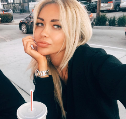 hype-nd-luxury:  Want to dress like Kylie, Kendall, Kim K, Rihi, Gigi, Bella, Ariana G?????Click HERE to access 85% sales + Free shipping + discount codes!