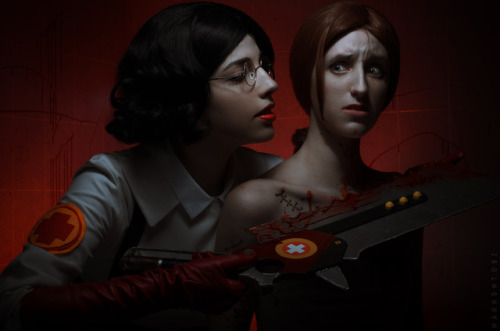 Team Fortress 2Cosplayer: Female Medic – Maranta Female Sniper – LysannaPhotographer: makks • tobi