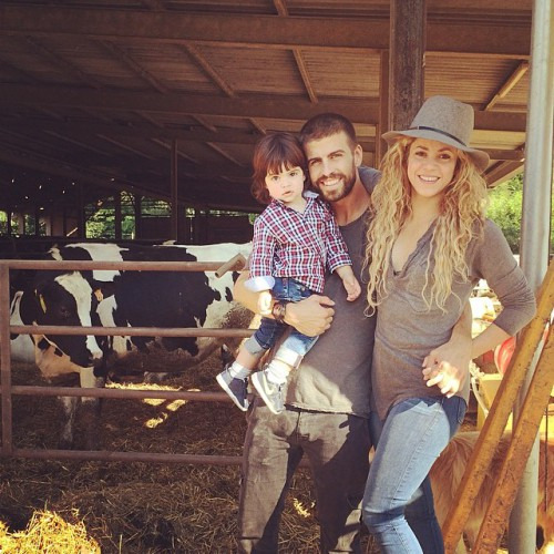 surisburnbook:  Shakira’s family photos look they could be ads for anything rustic