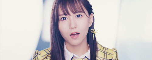 sunshinejurina:SKE senbatsu in yellow outfit in Sentimental train mv 💛💛💛It was also said that Minarun, Naochan and Sally just came to reshoot the dance scene with J so her close up scenes doesn’t look weird. SKE bond 😭😭