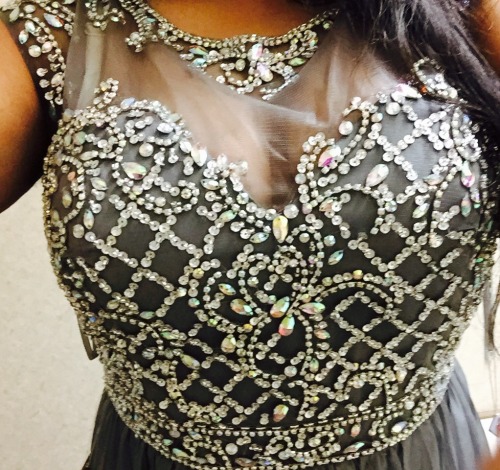 browngirl: my prom dress this year! does anyone have suggestions for what makeup I should wear with 