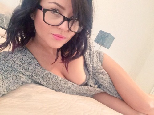 Porn photo SpaceCowgirl snapping cute selfies in bed