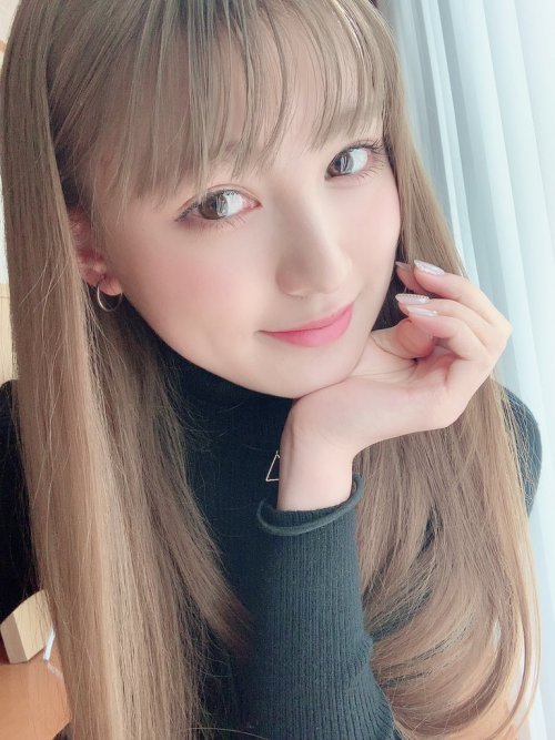 soimort:  神志那結衣 - Twitter - Tue 25 Feb 2020  ♡♡♡ 新しい発見って楽しいですね〜 もっと色んなものを見て 視野を広げていきたいな #じーな♡♡♡It’s fun to have new discovery~Seeing more and more different