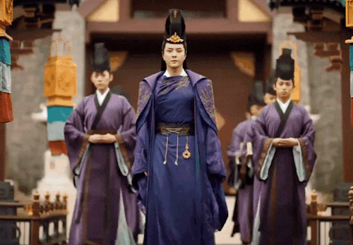 "Shen Jingzhou's Blizzard Sword Sure Precedes Its Reputation. When Eunuch Jade Deity Was 17, He Became
