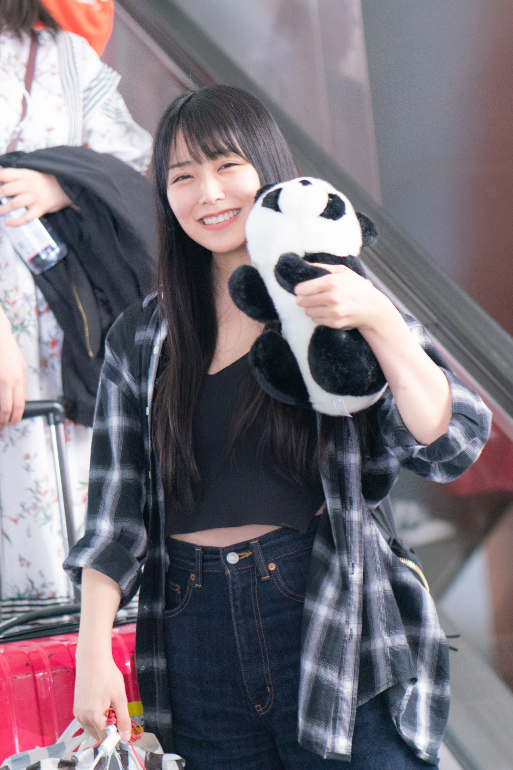 sayamirupost:Shiroma Miru at Shanghai Airport ©JJ-AKBingo | NMB48 Asia Tour 2018
