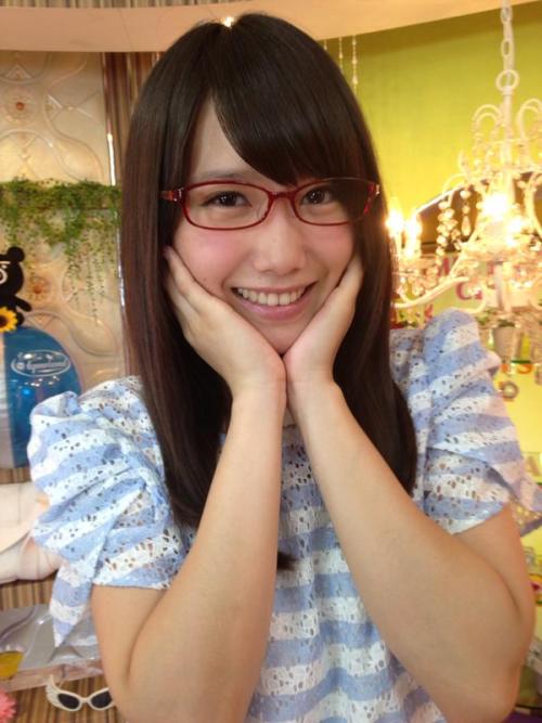 funkyfunx:  加藤里保菜さんはTwitterを使っています: “昨日ランク王国で着てた衣装は、KOMETさんにお借りしました！夏っぽく爽やかな洋服でした！ t.co/7pl4Q