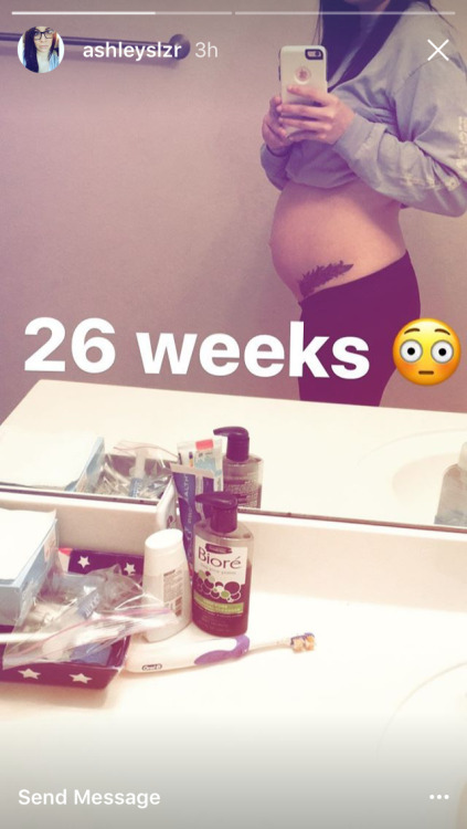 teenmomcentral:  Ashley is currently 26 weeks along with baby Phoenix! 