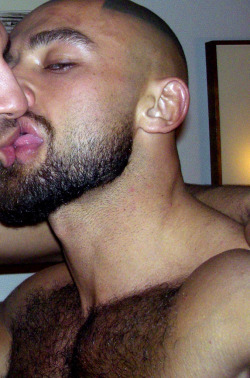 scruffyjizzmonkey:  (via TumbleOn)