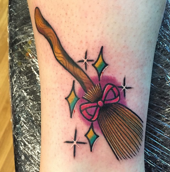 socialjusticehighlander:  tattoo by Alex Rowntree 