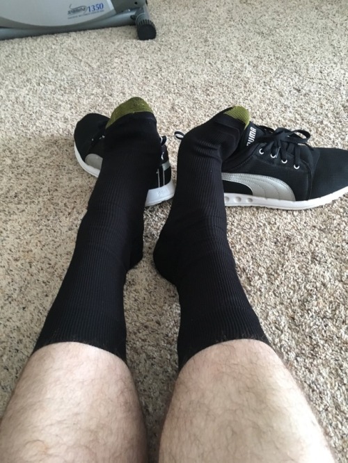 pumasocks89:  22 miles on the stationary bike in my goldtoes