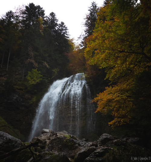 Cascade à l'automne au cirque de Saint-Même.(Octobre 2020)(A Julie&hellip;)