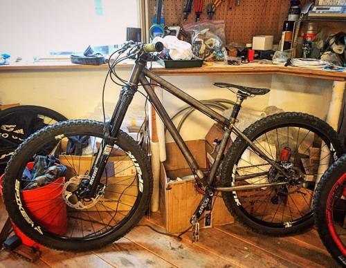 kinkicycle:@ballooner_jp #mtb #hardtail at Velo Life Unpeu, Osaka, Japan. #cycle #cycling #cycleporn