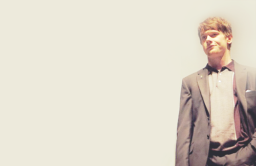 jamescookjr:   favorite celebrity meme: jack o’connell ■ [¾ appearances]  Jack O’Connell at the first ‘Starred Up’ screening  