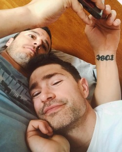 celebswhogetslepton:@mattdallas: Birthday cuddles for me 🎩