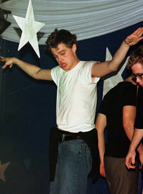 leocaprio:Leo at a nightclub, 1998