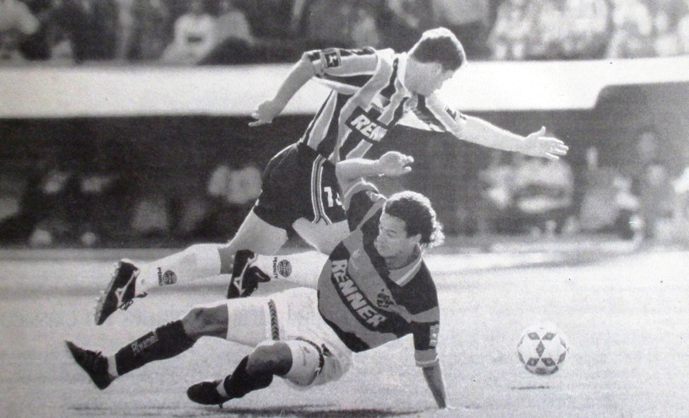Brasileirão 1995 - Grêmio 1x0 Sport - Carlos MiguelPúblico: 9.046 (5.802 pagantes) Foto: Ricardo Chaves (Zero Hora)