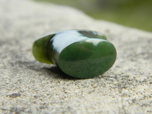 9/16" (14mm) Nephrite Jade oval labret