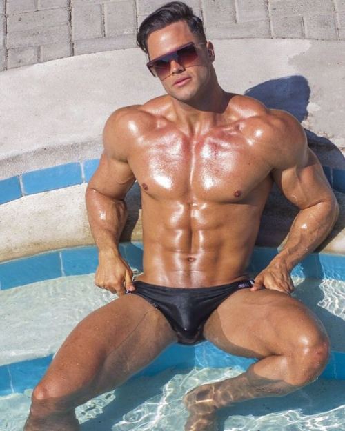 Perfect muscle body!Fabio Agostini