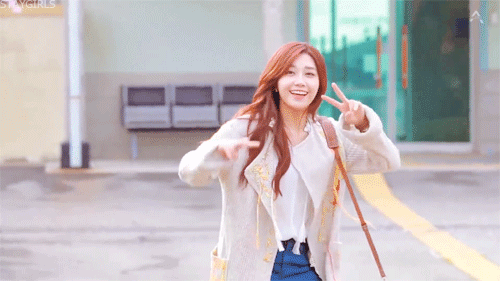 staygirls:  ↳  happy birthday: apink’s happy virus, eunji jung 93.08.18 - jung hyerim (eunji)  “When I asked my mom for an allowance in the morning, there were so many times I saw her completely emptying out her wallet, and I saw her crying multiple