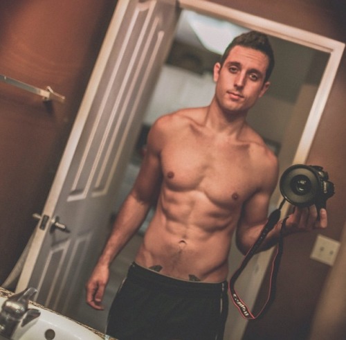 male-celebs-naked:  Sawyer Hartman.