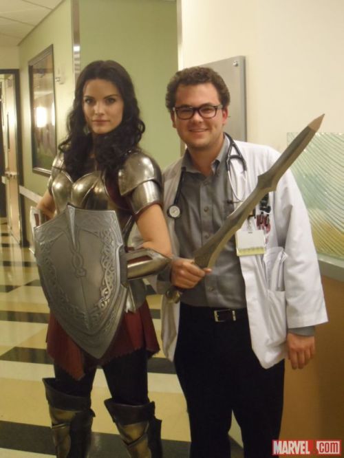 marvelstudiosmovies: Lady Sif Visits the Children’s Hospital Los Angeles Look at her. Not only