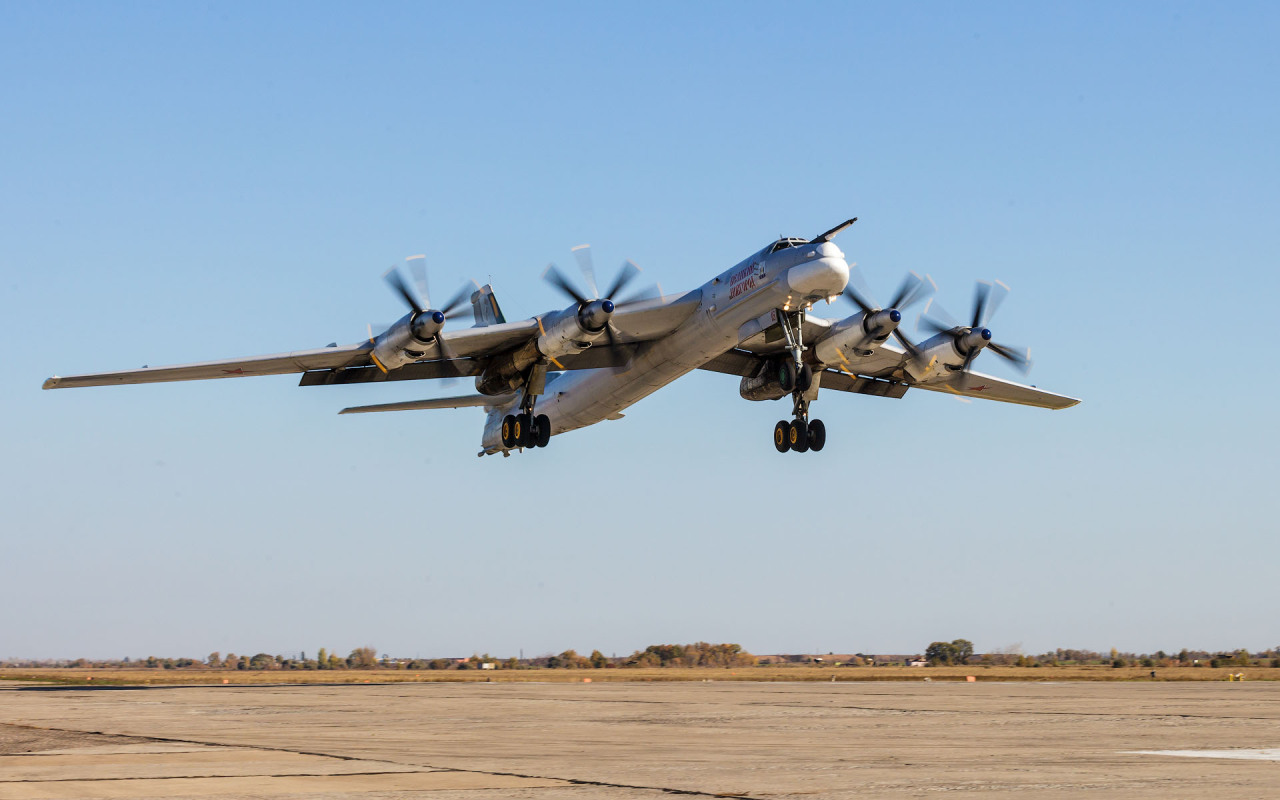 rocketumbl:  Tu-95MS